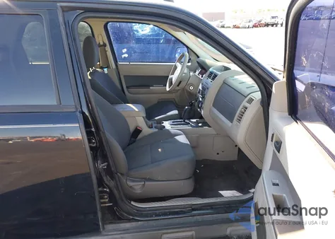 2009 Ford Escape Xlt z USA, uszkodzony, nr VIN 1FMCU03G29KD15213